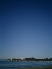 08.01.04正月四日、材木座海岸から富士を観る。